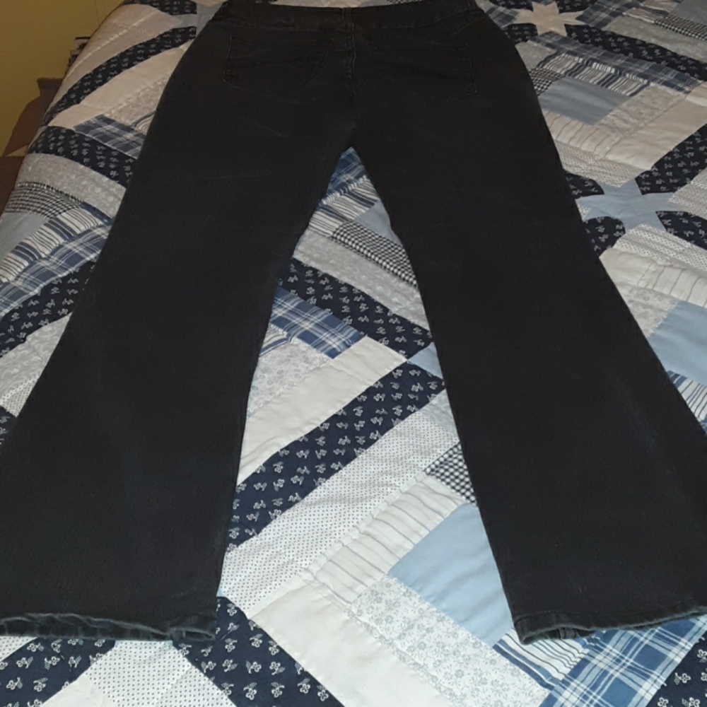 Lee Riders - Picture 6 of 8